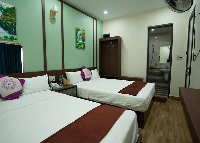 Ngọc Hà *